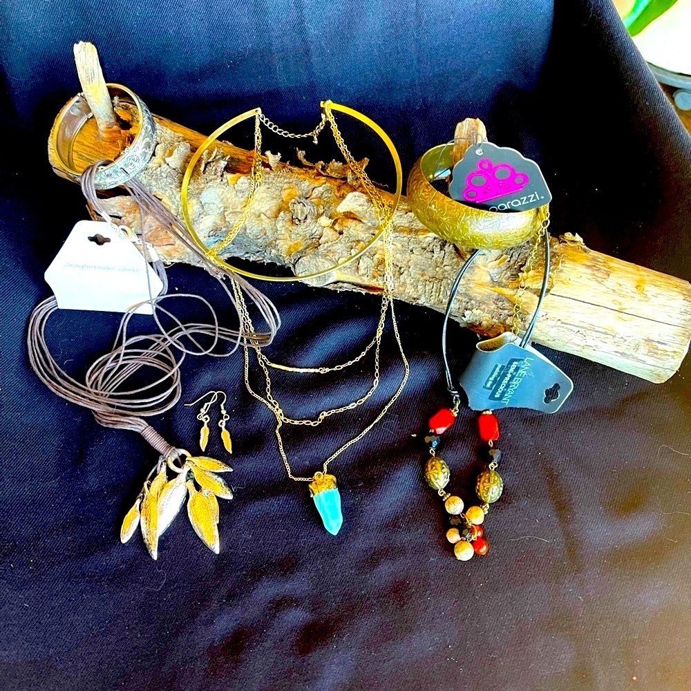 ❗️💲ALE💲❗️6 pcs, 3 styles to enhance your jewelry wardrobe. All quality.